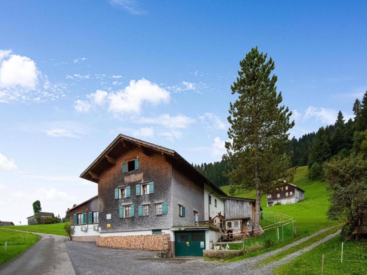 Vintage Holiday Home In Vorarlberg Near Ski Area شوارزنبرغ المظهر الخارجي الصورة